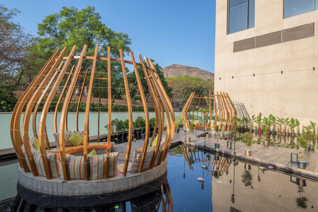 Radisson Blu Hotel & Spa, Nashik Dış mekan fotoğraf