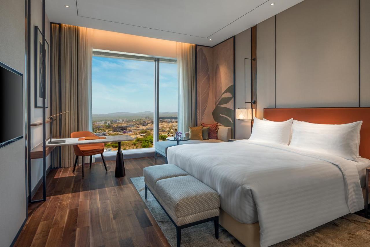 Radisson Blu Hotel & Spa, Nashik Dış mekan fotoğraf