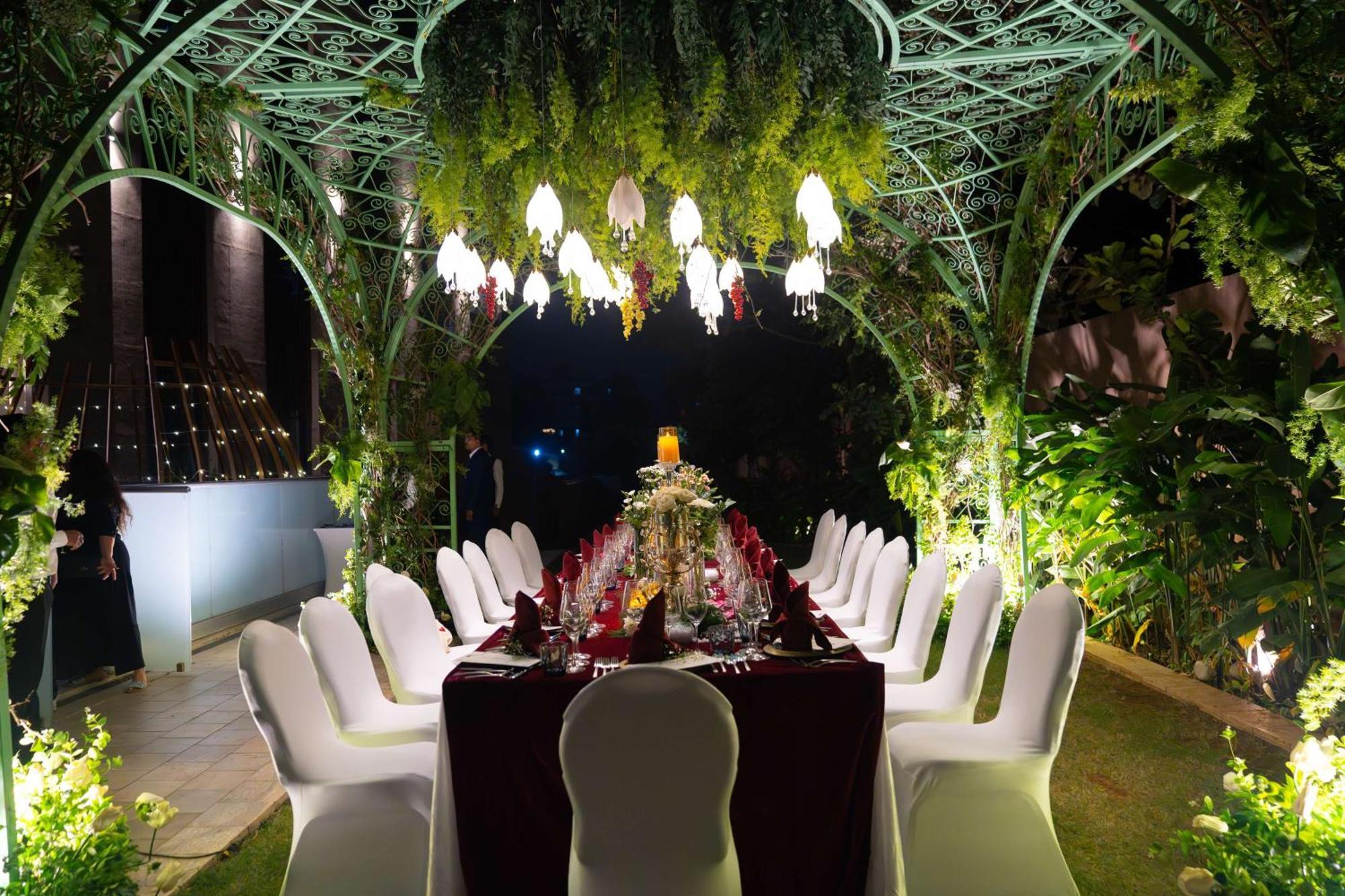 Radisson Blu Hotel & Spa, Nashik Dış mekan fotoğraf